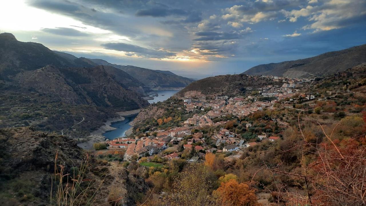 El Hogar De Mercedes Guejar Sierra Dış mekan fotoğraf